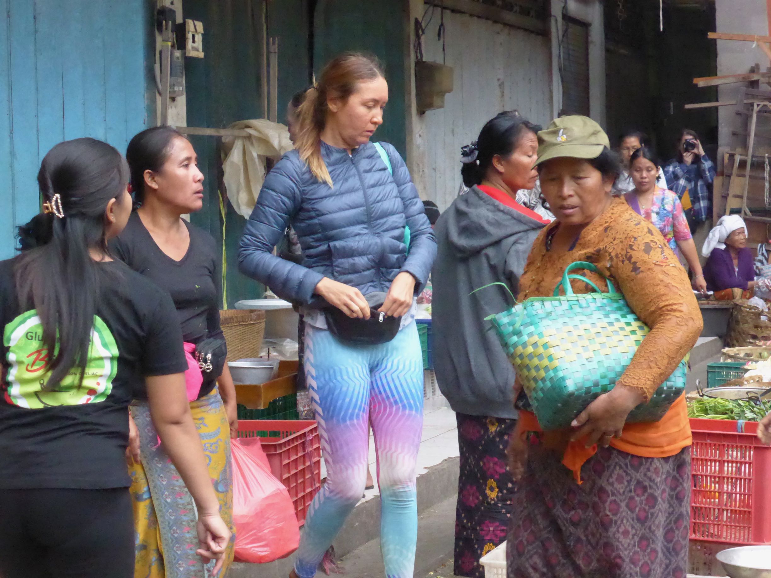 tourist in colourful leggings